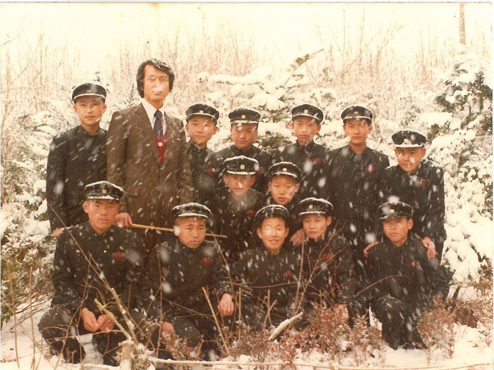 깍까머리 이미지