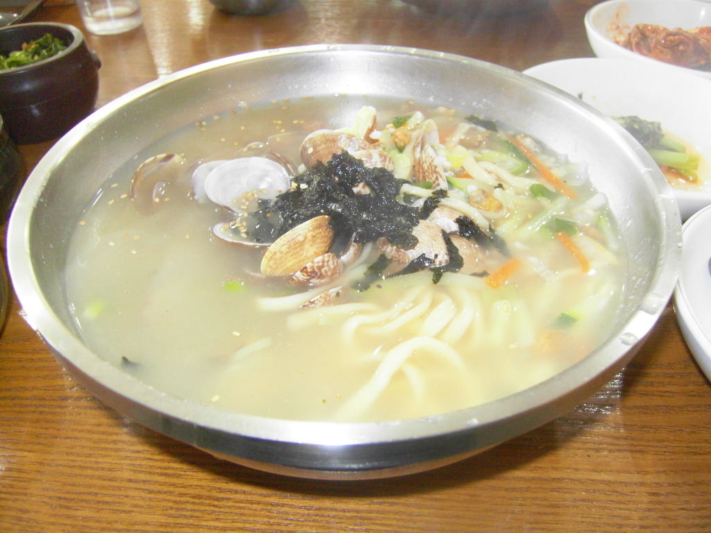 바른손칼국수 이미지