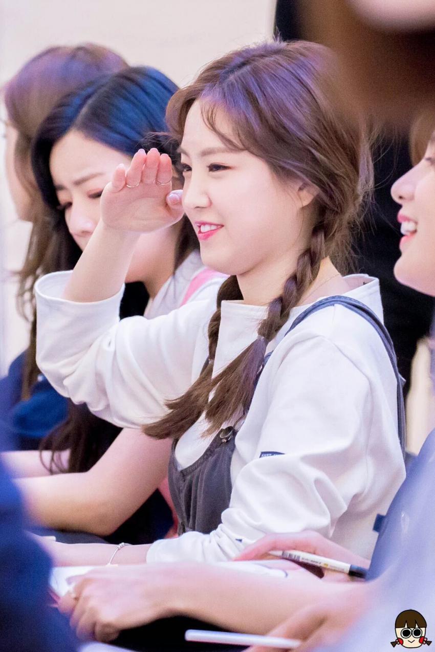 진짜 어떻게 이렇게 예쁘냐♥ | 인스티즈