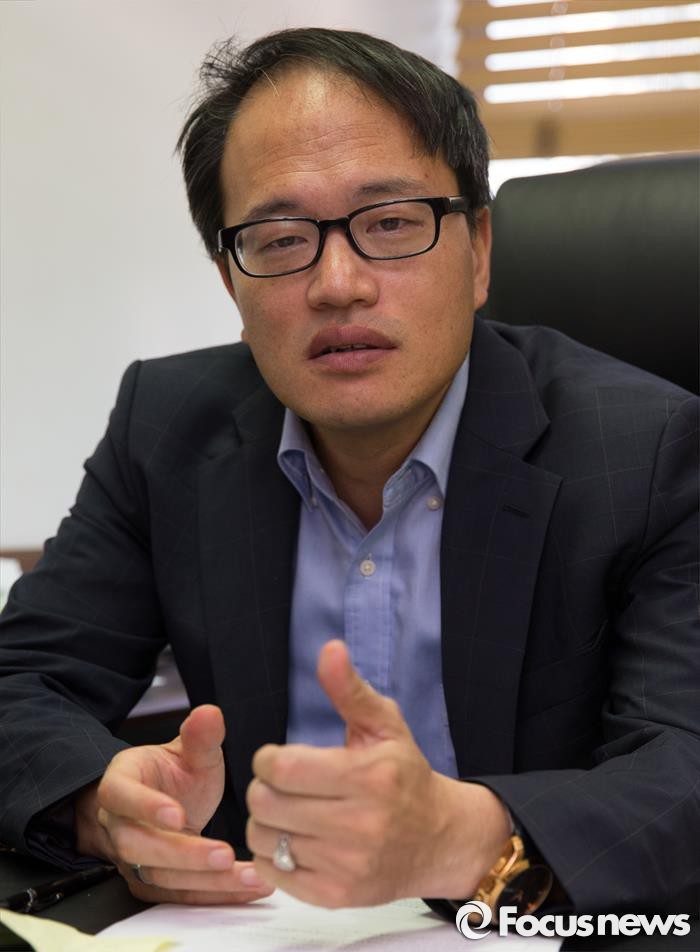 국회에서 자는 거지 국회의원.jpg | 인스티즈