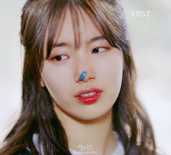 얼굴 열일하는 수지.gif | 인스티즈