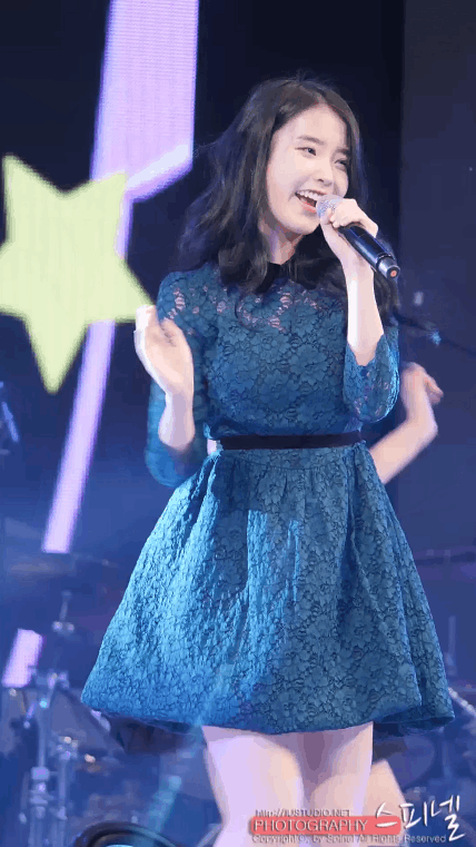 아이유 노래 고르기.jpgif | 인스티즈