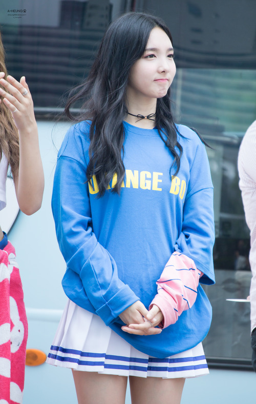[트와이스] 서열9위 토끼언니 맏내 나연 짤들.jpg | 인스티즈