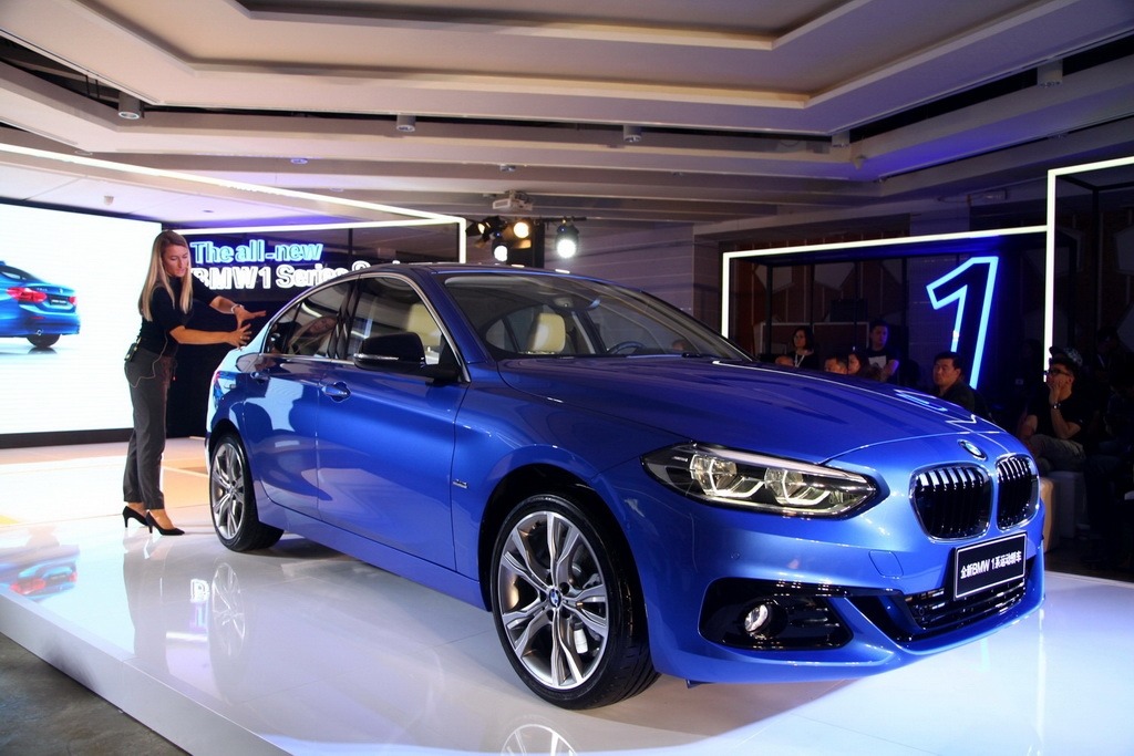 2018 신형 BMW 1시리즈 세단 feat. [데이터주의] | 인스티즈