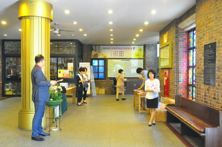 과천성당 이미지