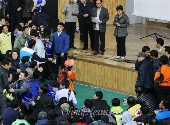 다시 살펴보는 세월호 참사 당시의 모습들.jpg | 인스티즈