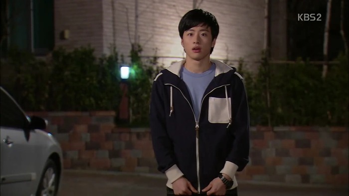어렸을때부터 허물없이 지낸 소꿉친구가 있는 사람이랑 사귄다는것.jpg | 인스티즈
