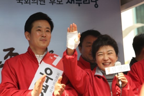 박근혜 변호사 유영하_ 조목조목 반박한 jtbc뉴스룸 손석희검사 | 인스티즈