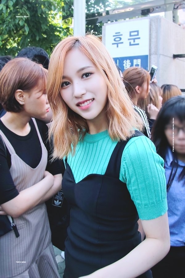 160520 뮤직뱅크 출근길 트와이스 미나 | 인스티즈