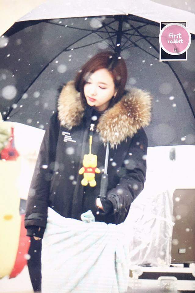 오늘자 사나 나연 | 인스티즈