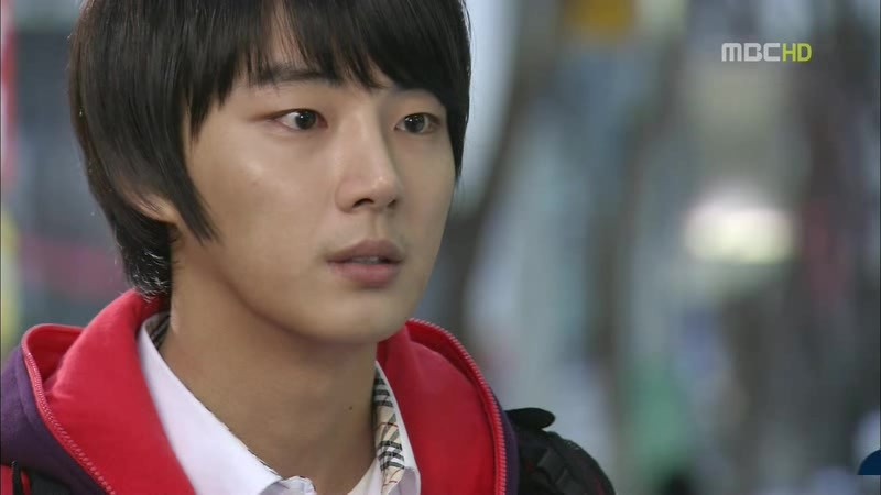 [지붕킥] 캠퍼스 데이트 하는 준혁과 세경 | 인스티즈