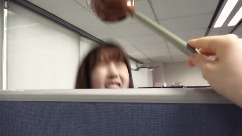 여자친구 정예린 두더지잡기.JPG | 인스티즈