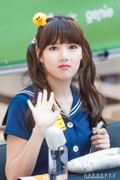 몇달전부터 꾸준히 닮았다vs안닮았다로 의견이 갈리는 여돌 두명.jpg | 인스티즈