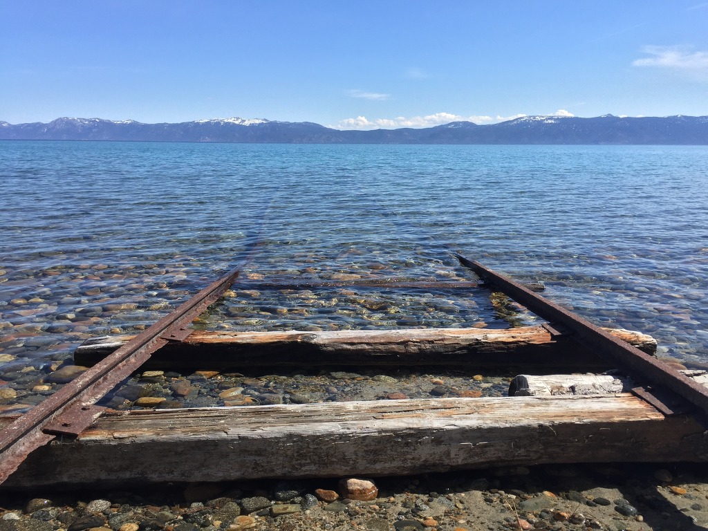 센과 치히로의 행방불명을 떠올리게 하는 실제 호수 사진.jpg | 인스티즈