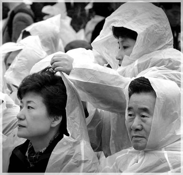 사진으로 보는 대한민국 정치 느와르 10년 (사진많음) | 인스티즈