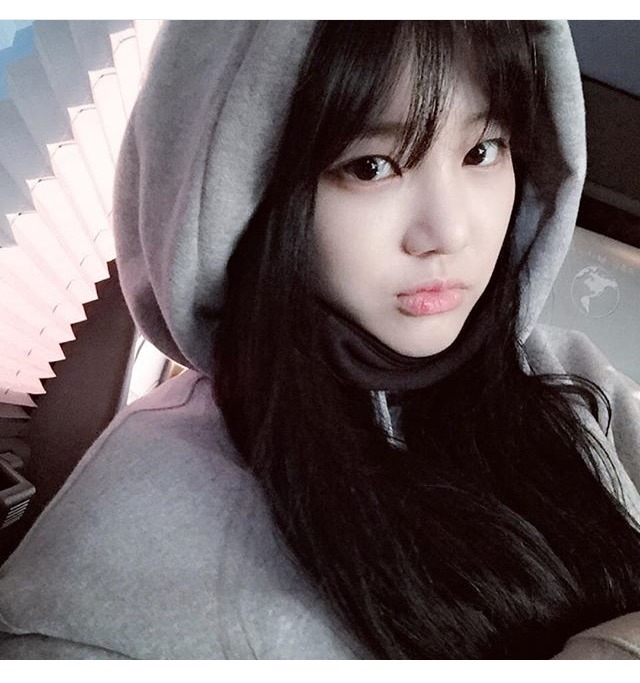 오늘자 이유비 | 인스티즈