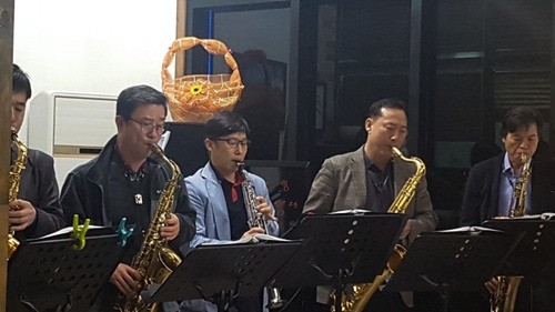 뜨라레 이미지