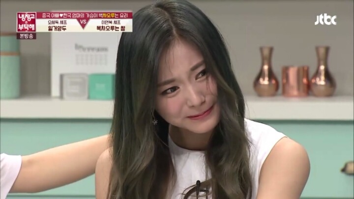 [냉장고를부탁해] 이연복셰프 요리먹고 엄마생각나 우는 쯔위.jpg | 인스티즈