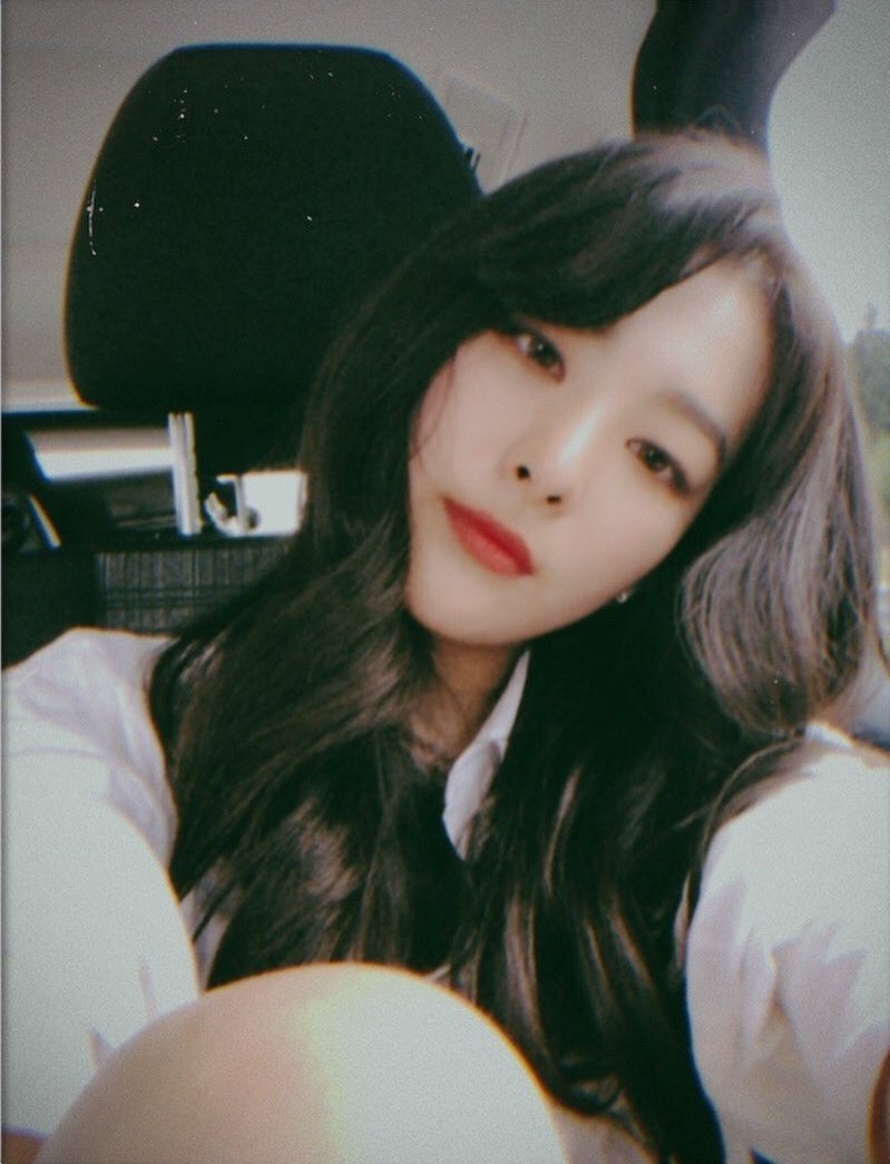 앞머리 엄청 많이 자란듯한 슬기.jpgif | 인스티즈