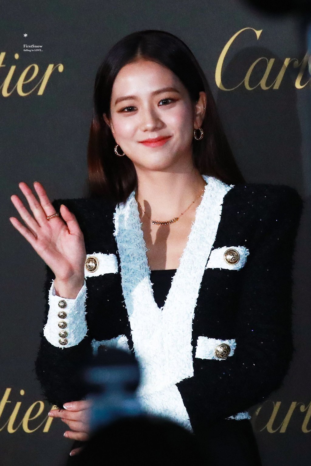 까르띠에 행사 참석한 블랙핑크 지수.jpgif | 인스티즈