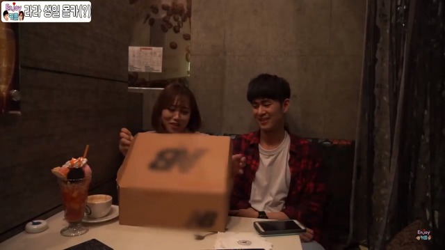 엘레베이터 방구몰카로 화제가 된 개그맨의 여자친구 생일 몰카(눈물주의) | 인스티즈