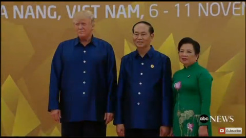 11/10 APEC 갈라 만찬에 참석한 문재인 대통령 | 인스티즈