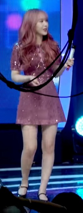 울고있는 유주를 본 여자친구 멤버들 반응 GIF | 인스티즈