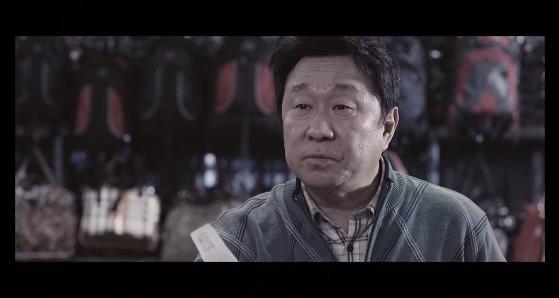 강산맨션 102호에는 살인마가 살고있다. ＜영화＞ 이웃사람 02 | 인스티즈