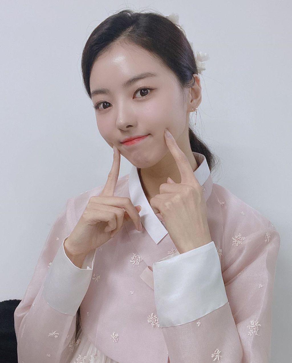 임나연 이미지