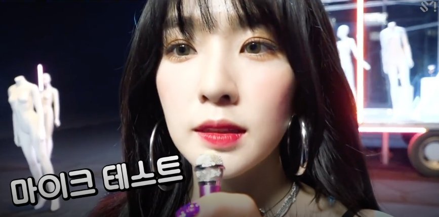 월요일 오전부터 브이앱방송을한 레드벨벳 아이린.gif | 인스티즈