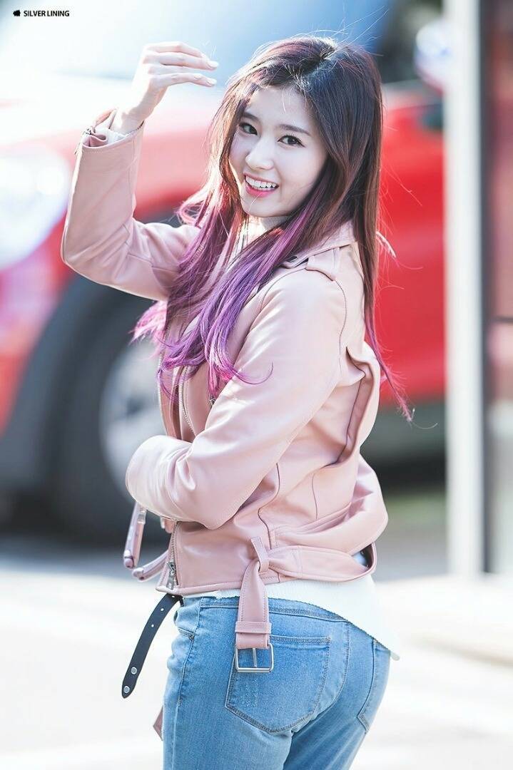 트와이스 사나 청바지 라인.jpgif | 인스티즈