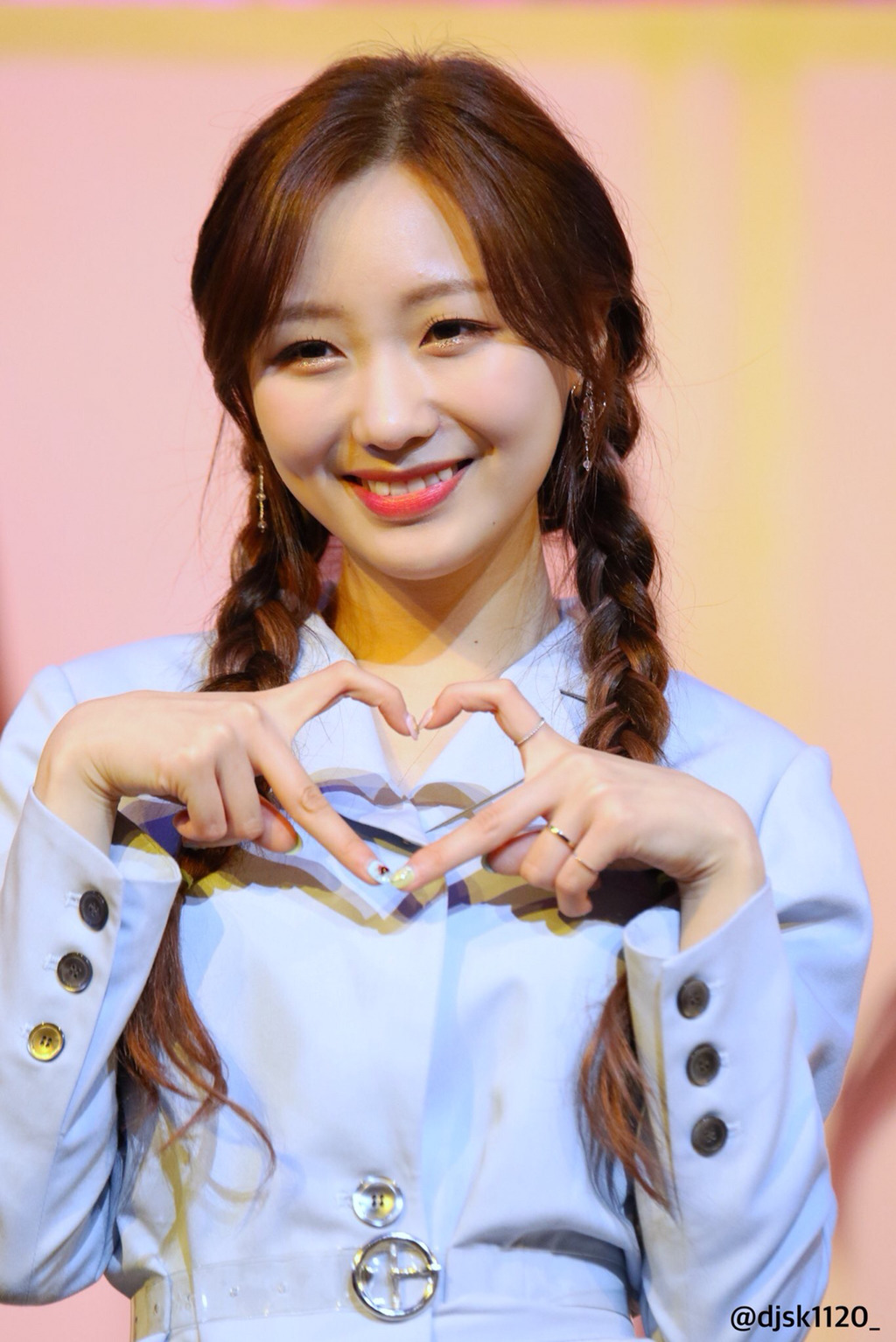 [러블리즈] 식후 커피를 거의 다 마셔가서 수정이 | 인스티즈