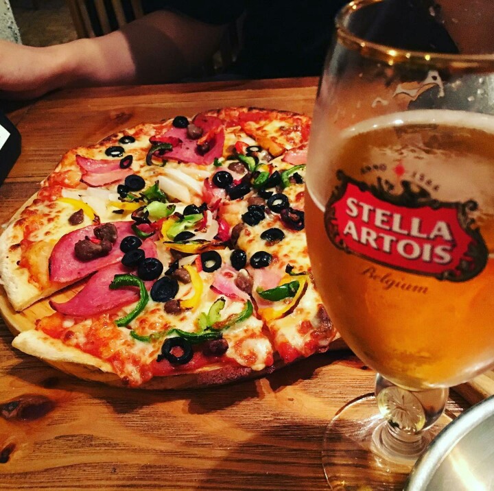 최고의 조합! 피자+맥주=피맥 gifjpg | 인스티즈