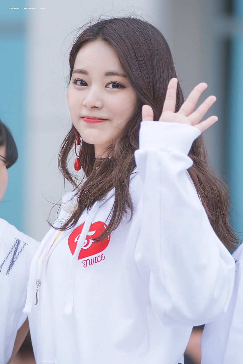 최근 트와이스 쯔위의 미모 수준 ㄷㄷㄷ.jpgif | 인스티즈