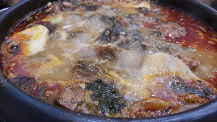 참뼈감자탕 이미지
