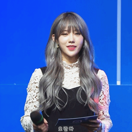 180601 OGN 클래시로얄 리포터 우주소녀 루다.gif | 인스티즈