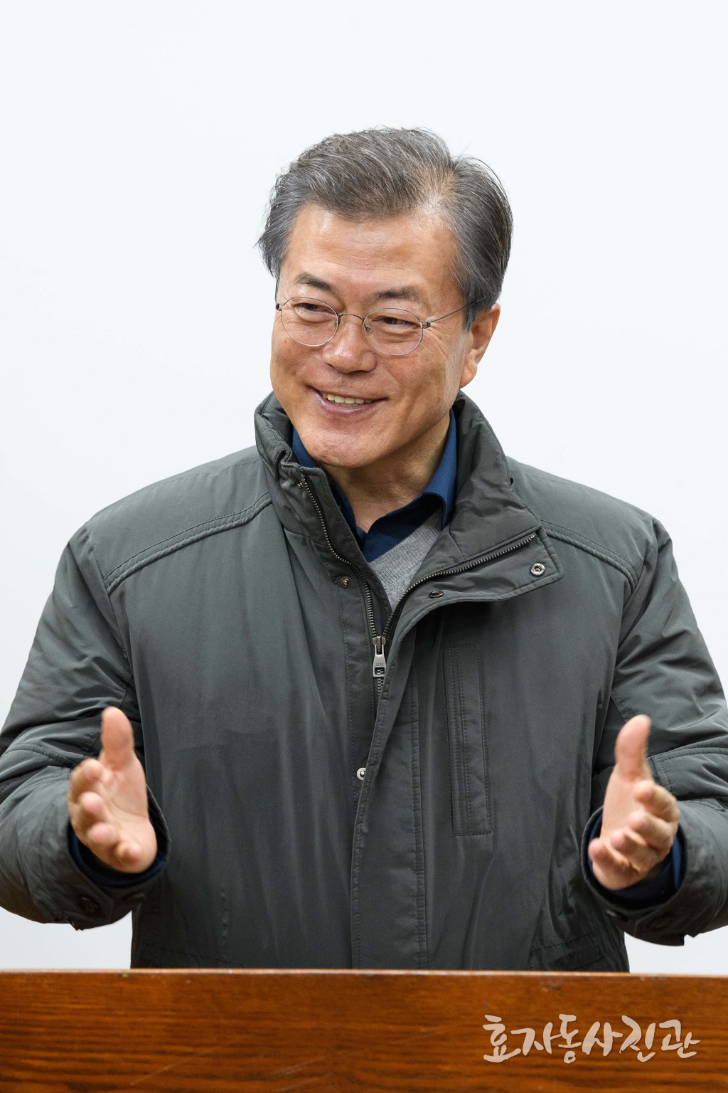 [효자동사진관] 문재인 대통령 포항여고 방문 사진(엄청 시끄럽긔) | 인스티즈