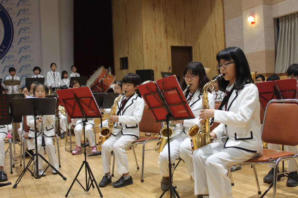 향상음악회합주 - ♬ 자유게시판 ♬ - 형일초등학교 관악 합주단, 관악영재학급 향상음악회합주